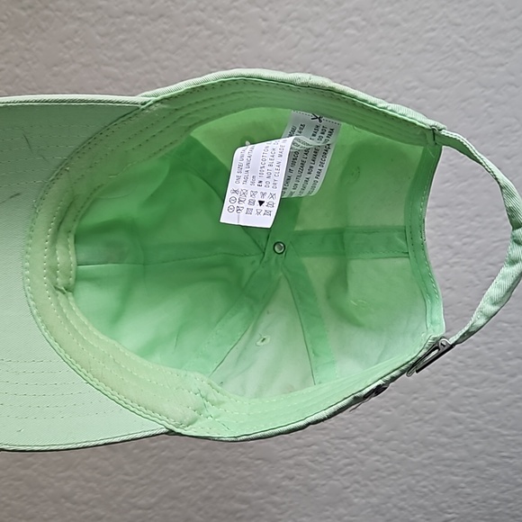 Light green hula dancer cap - Picture 5 of 5